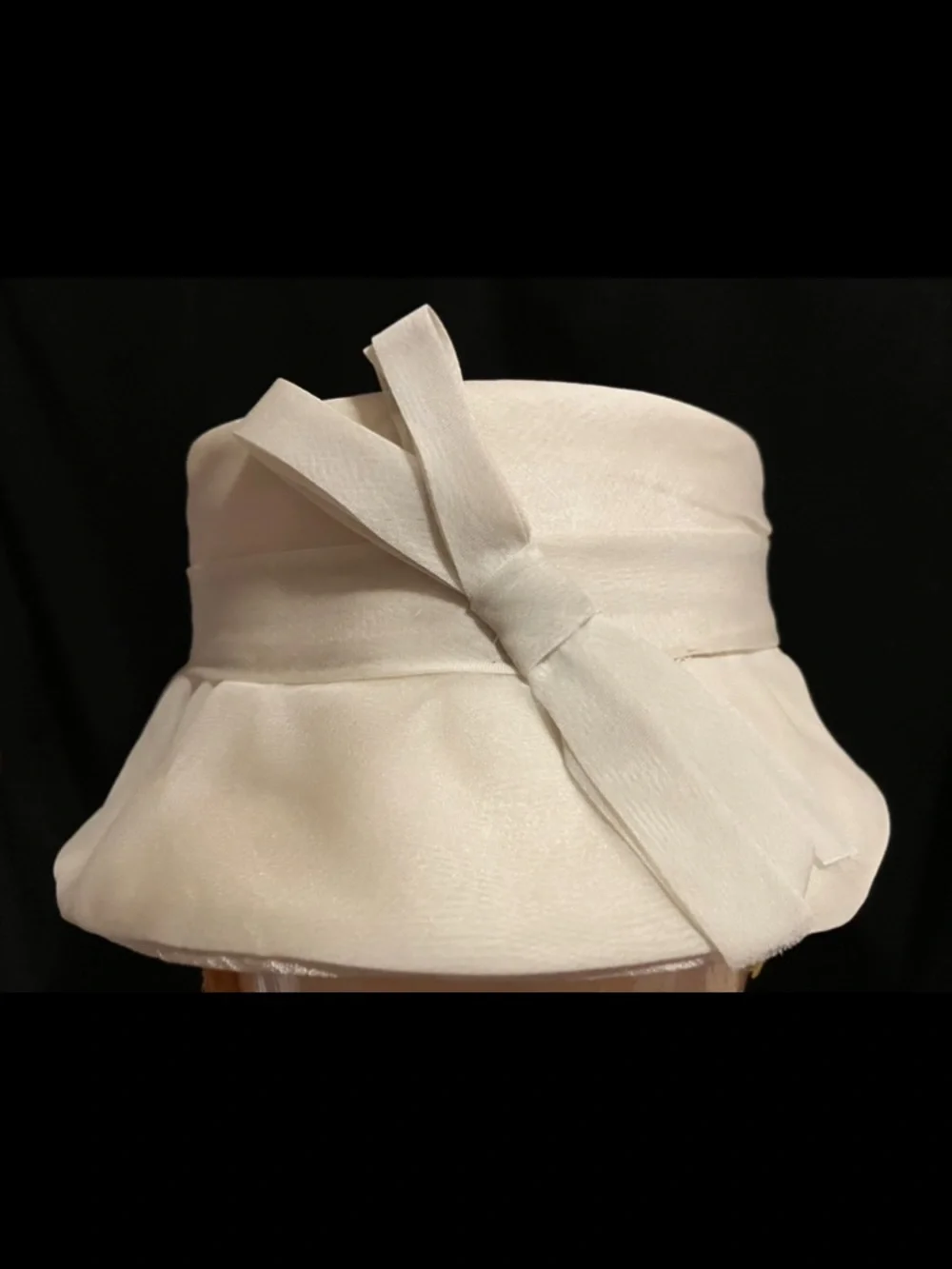 Vintage Champagne Organza Hat with Bow - Picture 6 of 7